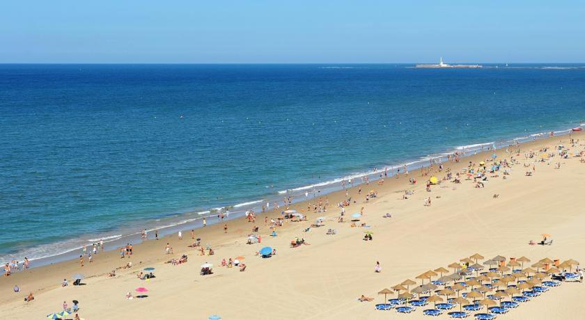 Apartmán Hidden Gem Playa Helios Con Ascensor & Parking Cádiz Exteriér fotografie